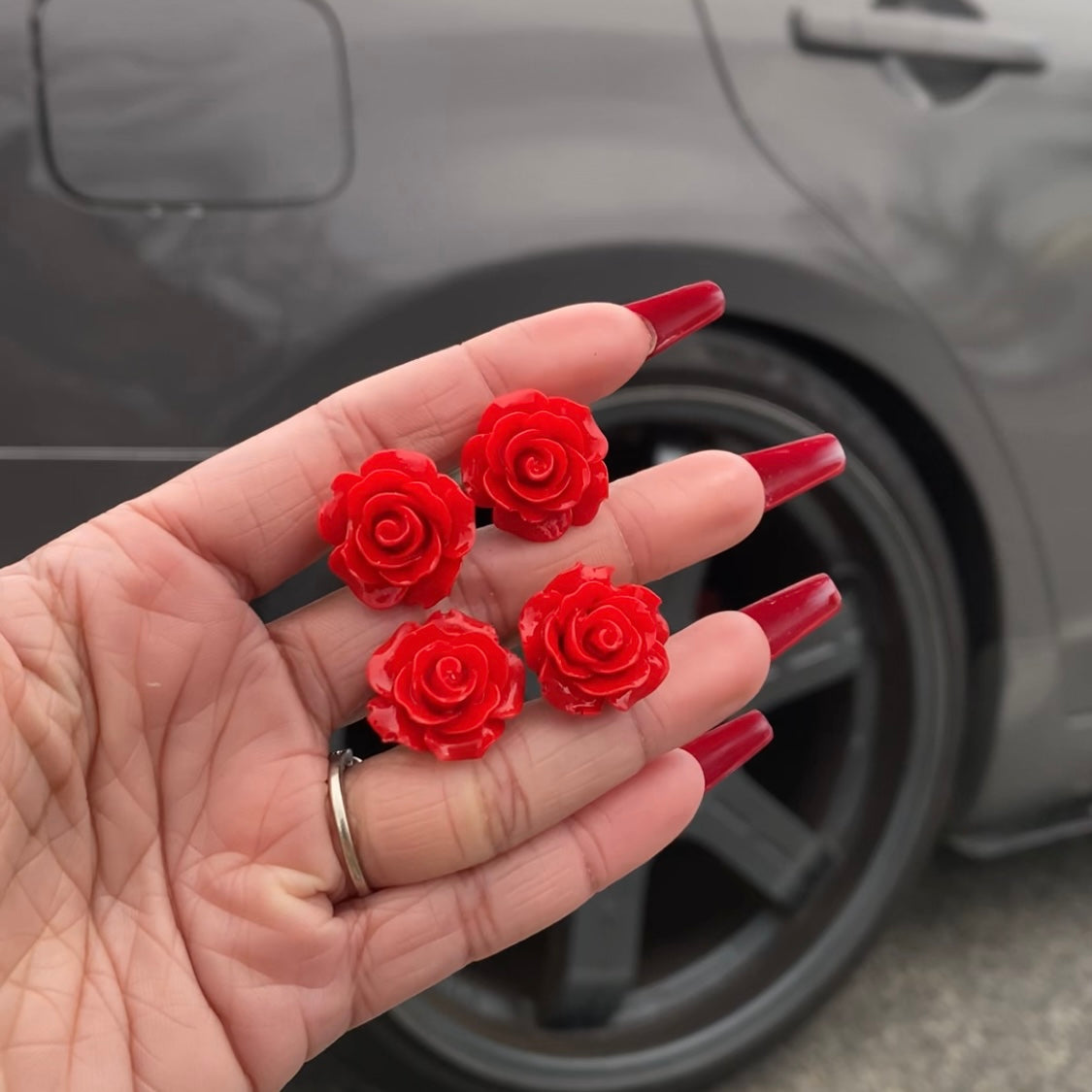 Rose valve caps
